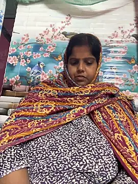 Beauty-queen online show from 11/21/25, 02:27