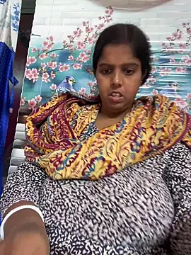 Beauty-queen online show from 11/23/25, 05:51