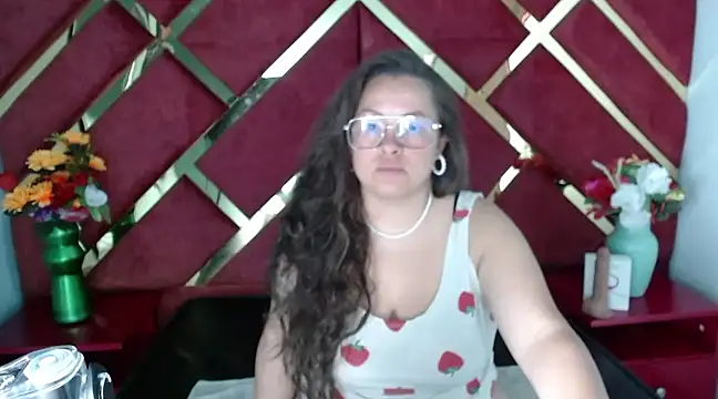 Snapshot of SaraThomso chatting on 01/22/25, 03:09 SaraThomso online show from 01/22/25, 03:09