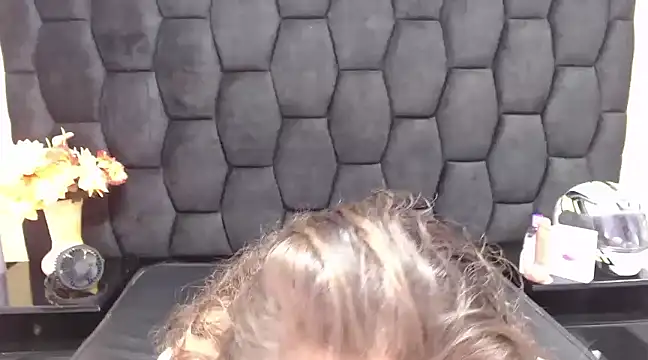 Snapshot of SaraThomso chatting on 01/26/25, 03:06 SaraThomso online show from 01/26/25, 03:06