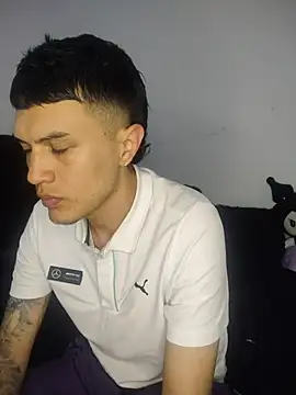 Tifanny Sweett online show from 10/31/25, 12:44