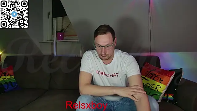 Snapshot of Relsxboy chatting on 10/03/25, 08:50 Relsxboy online show from 10/03/25, 08:50