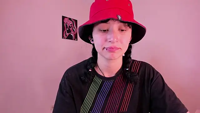 Snapshot of valent_27 chatting on 11/30/25, 05:28 valent 27 online show from 11/30/25, 05:28