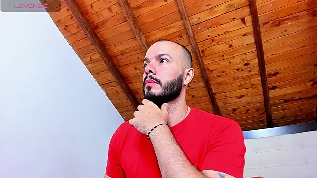 Snapshot of Tom_Bailey chatting on 09/18/25, 12:07 Tom Bailey online show from 09/18/25, 12:07