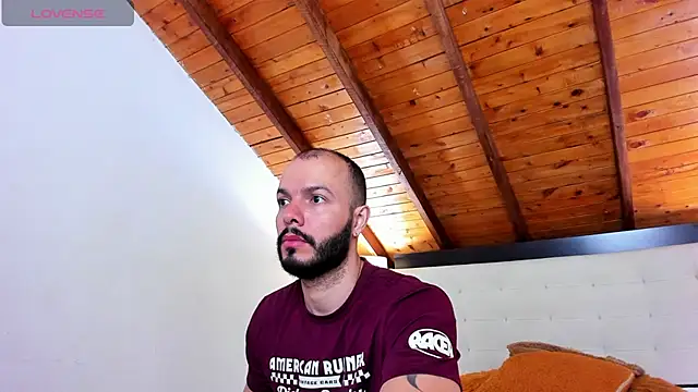 Snapshot of Tom_Bailey chatting on 09/27/25, 12:21 Tom Bailey online show from 09/27/25, 12:21