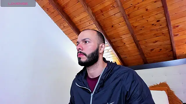 Snapshot of Tom_Bailey chatting on 10/13/25, 12:05 Tom Bailey online show from 10/13/25, 12:05