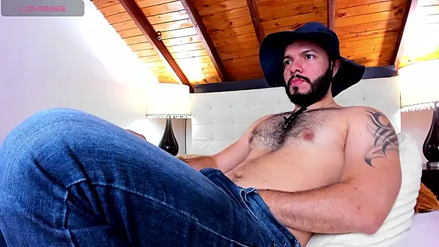 Snapshot of Tom_Bailey chatting on 10/16/25, 01:01 Tom Bailey online show from 10/16/25, 01:01