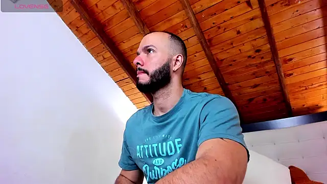 Snapshot of Tom_Bailey chatting on 10/20/25, 12:38 Tom Bailey online show from 10/20/25, 12:38