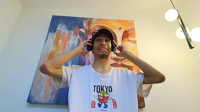 Snapshot of TomyMosterCock chatting on 12/24/24, 11:22 TomyMosterCock online show from 12/24/24, 11:22