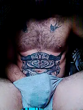 bearguy998 online show from 12/24/24, 09:06