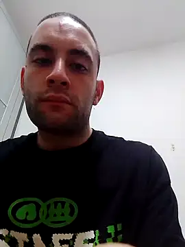 bearguy998 online show from 02/08/25, 07:27