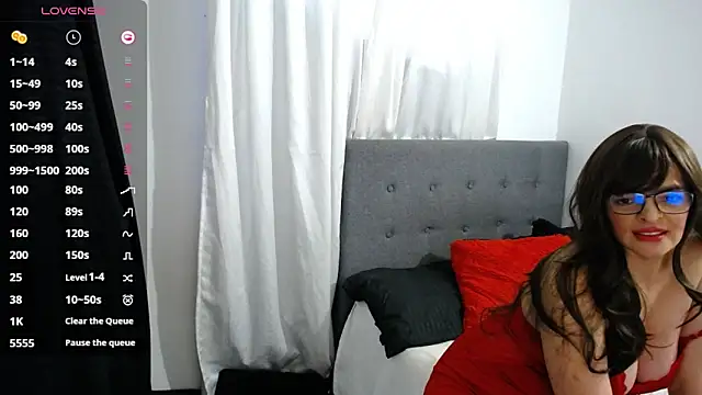 Snapshot of shayla_10 chatting on 10/05/25, 10:46 shayla 10 online show from 10/05/25, 10:46