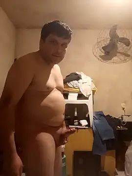 Snapshot of Claudiop2061 chatting on 11/28/25, 03:36 Claudiop2061 online show from 11/28/25, 03:36