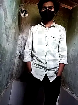 Snapshot of Yasha_14C_Creator chatting on 11/26/25, 04:24 Yasha 14C Creator online show from 11/26/25, 04:24