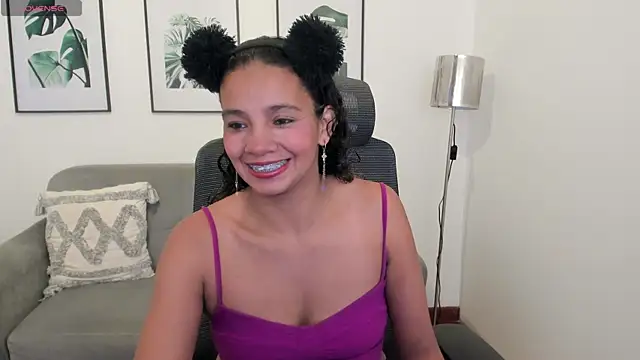 leslyflorez online show from 02/18/25, 09:09