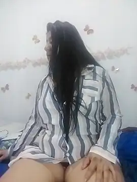 Snapshot of keterinjones--11 chatting on 11/02/25, 06:10 keterinjones--11 online show from 11/02/25, 06:10