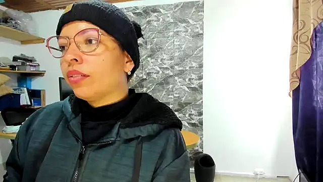 THEBOSSLARA online show from 02/18/25, 05:53