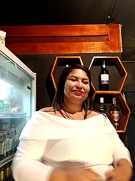 Snapshot of Marcela87 chatting on 02/10/25, 04:41 Marcela87 online show from 02/10/25, 04:41