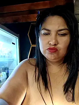 Snapshot of Marcela87 chatting on 02/23/25, 03:24 Marcela87 online show from 02/23/25, 03:24