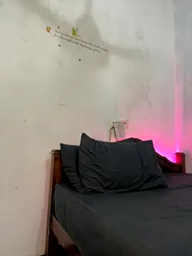 Snapshot of Angel_Zaara chatting on 11/17/25, 03:40 Angel Zaara online show from 11/17/25, 03:40