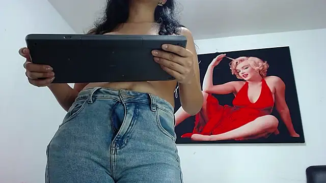 Amelia Debora Antonella online show from 03/13/25, 06:56