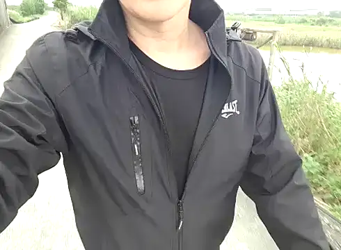 Snapshot of KennyLOVERboy chatting on 01/25/25, 03:19 KennyLOVERboy online show from 01/25/25, 03:19