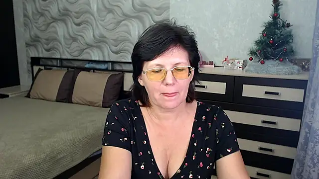 Snapshot of VitaCharm chatting on 01/17/25, 09:06 VitaCharm online show from 01/17/25, 09:06