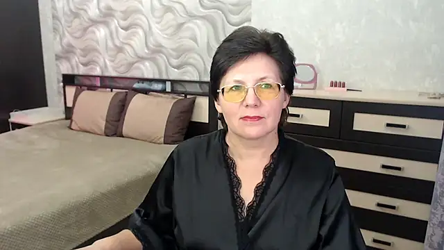 Snapshot of VitaCharm chatting on 02/26/25, 06:32 VitaCharm online show from 02/26/25, 06:32