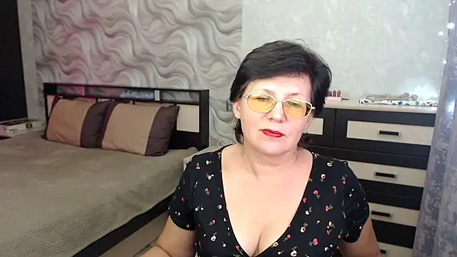 Snapshot of VitaCharm chatting on 03/16/25, 07:49 VitaCharm online show from 03/16/25, 07:49