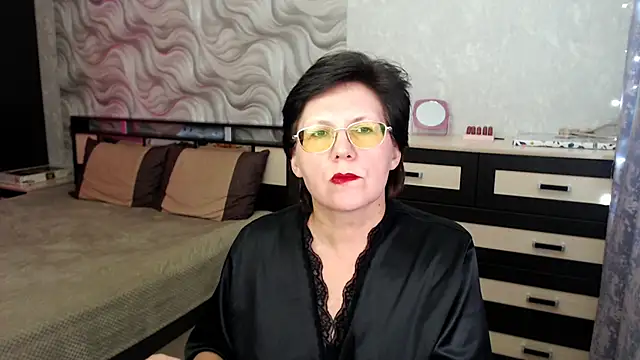 Snapshot of VitaCharm chatting on 03/17/25, 08:30 VitaCharm online show from 03/17/25, 08:30