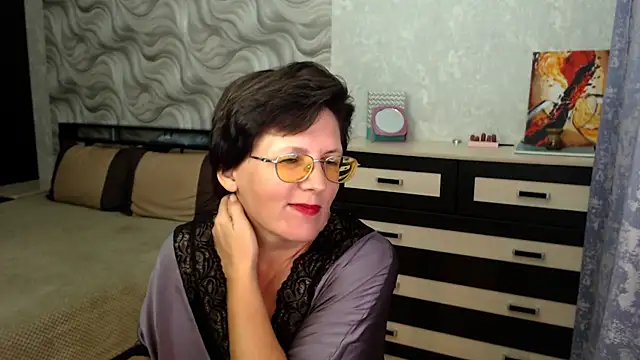Snapshot of VitaCharm chatting on 10/03/25, 08:39 VitaCharm online show from 10/03/25, 08:39