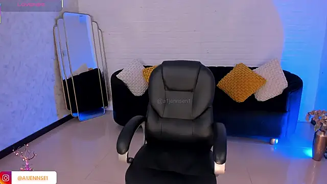 AllyJensen online show from 10/07/25, 10:34