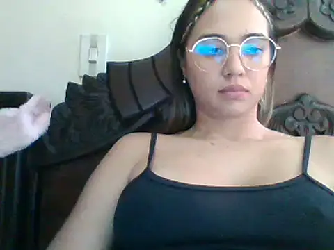 trianabell online show from 01/11/25, 05:51