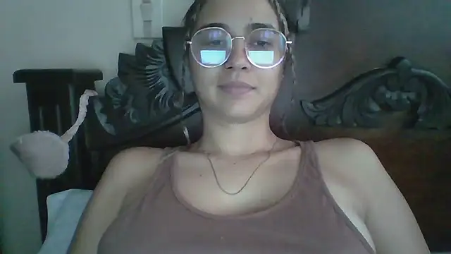 trianabell online show from 11/01/25, 03:47