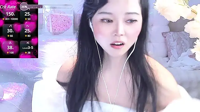 Snapshot of lilies-sweet chatting on 02/27/25, 08:28 lilies-sweet online show from 02/27/25, 08:28