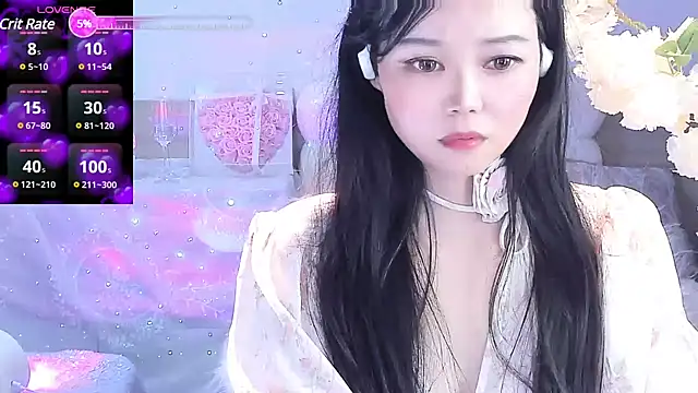 Snapshot of lilies-sweet chatting on 02/27/25, 01:28 lilies-sweet online show from 02/27/25, 01:28