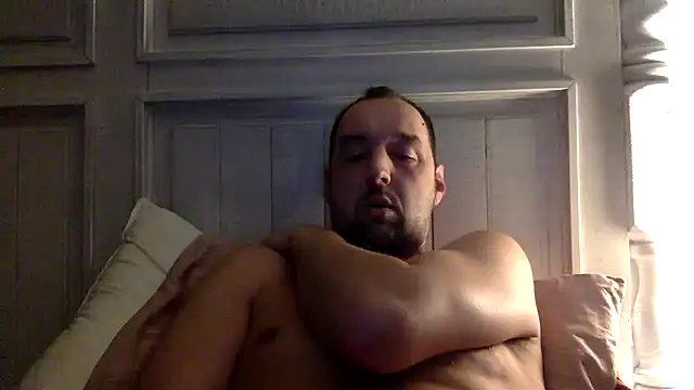 Snapshot of Kink_Master_Daddy chatting on 03/22/25, 11:11 Kink Master Daddy online show from 03/22/25, 11:11