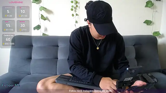 Snapshot of Eros_Smit chatting on 02/22/25, 01:57 Eros Smit online show from 02/22/25, 01:57