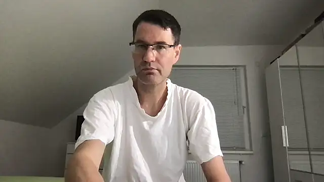 zxzx cam1 online show from 11/01/25, 04:09