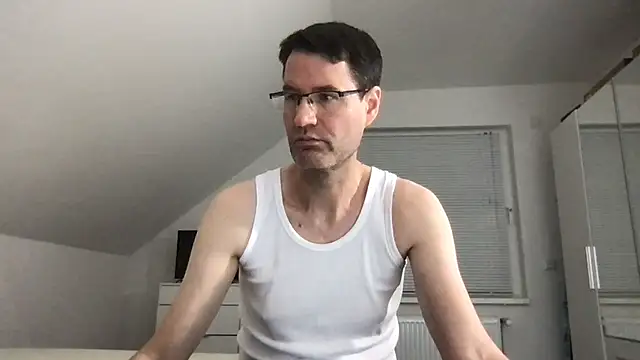 zxzx cam1 online show from 11/23/25, 04:40