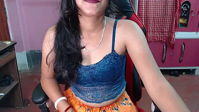 Snapshot of Angel_Alison_ chatting on 02/21/25, 09:43 Angel Alison online show from 02/21/25, 09:43