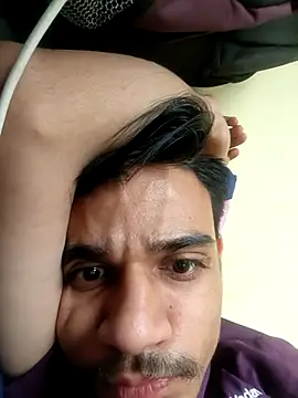 yashzae online show from 11/17/25, 11:49