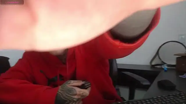 charlotbelucci  online show from 10/25/25, 10:45