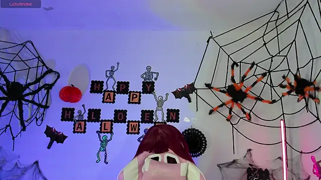 Ahri Elderwood online show from 10/13/25, 04:34