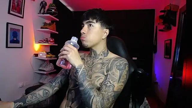 jung dragon online show from 10/13/25, 04:29