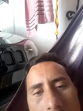 Snapshot of luissilva0071 chatting on 02/01/25, 05:05 luissilva0071 online show from 02/01/25, 05:05