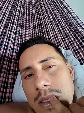 Snapshot of luissilva0071 chatting on 03/13/25, 04:12 luissilva0071 online show from 03/13/25, 04:12