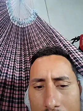 Snapshot of luissilva0071 chatting on 03/15/25, 05:04 luissilva0071 online show from 03/15/25, 05:04