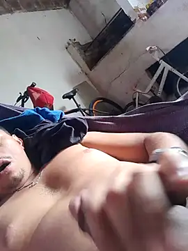 Snapshot of luissilva0071 chatting on 03/19/25, 11:28 luissilva0071 online show from 03/19/25, 11:28