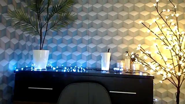  Leslyy Solo 1 online show from 10/24/25, 05:42